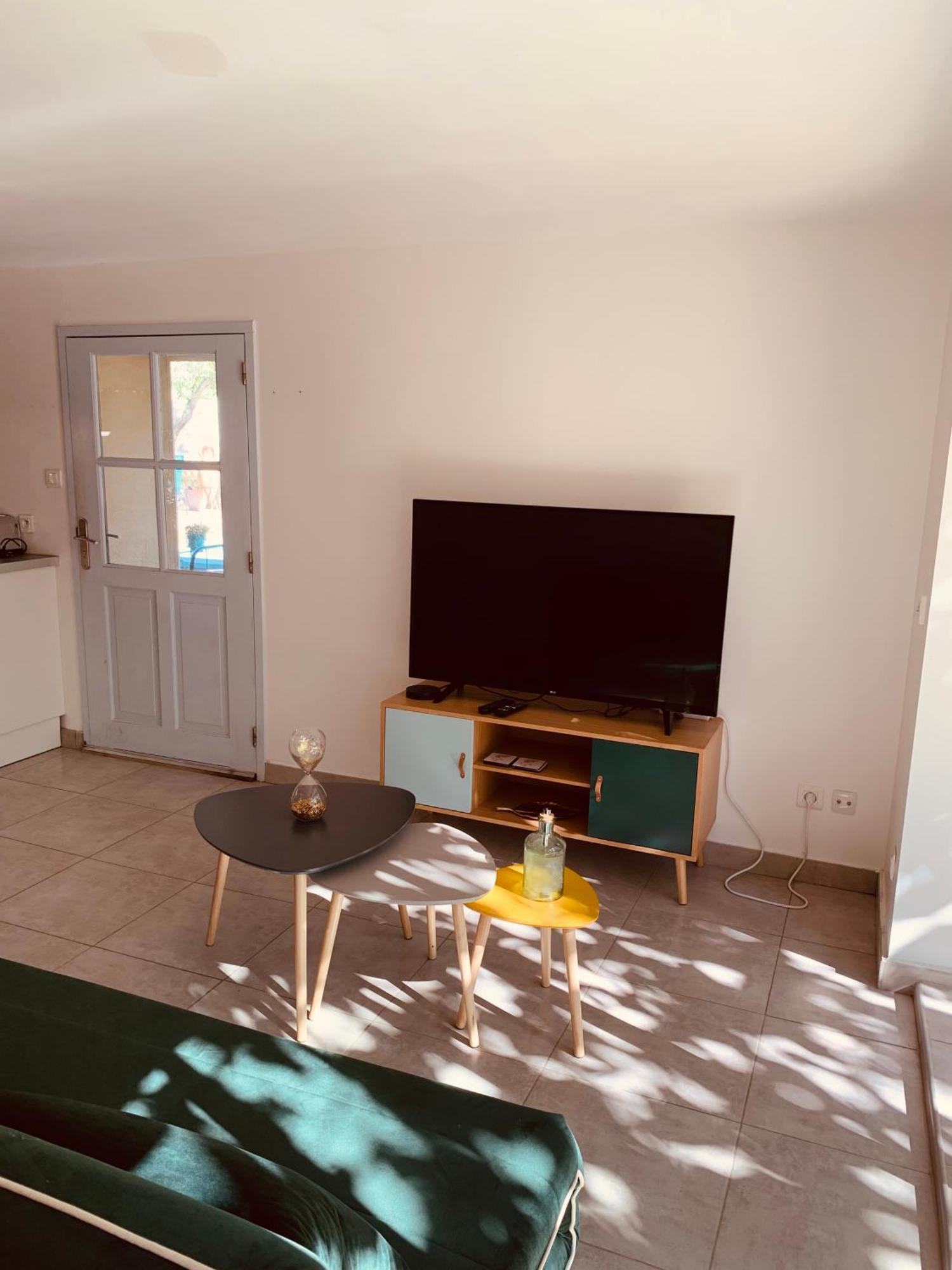 Appartement Independant Avec Jardin Et Acces Piscine Nîmes Exteriér fotografie